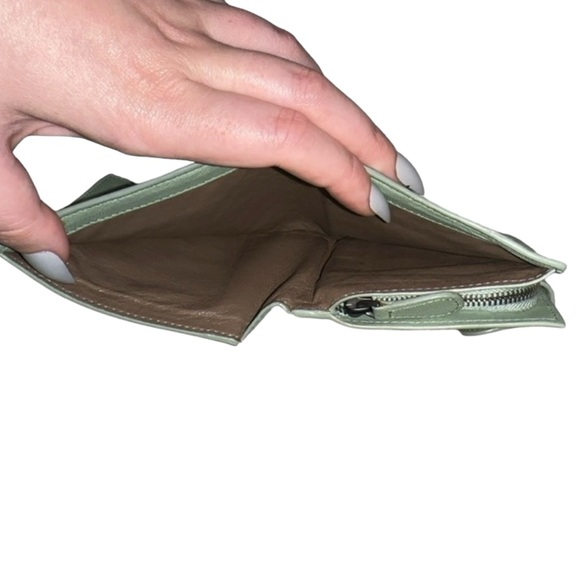 SOLD Bottega Veneta Intrecciato Compact Wallet - Rare Color! - Picture 5 of 9